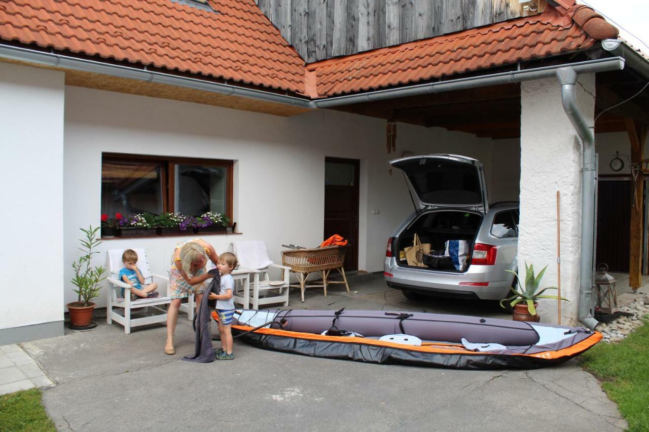 Vidiecky apartmán Kubo Pavčina Lehota Esterno foto